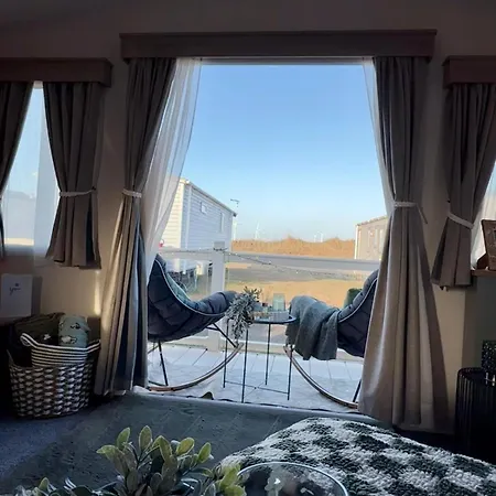 Üdülőpark Luxury Caravan, On The