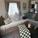 Luxury Caravan, On The